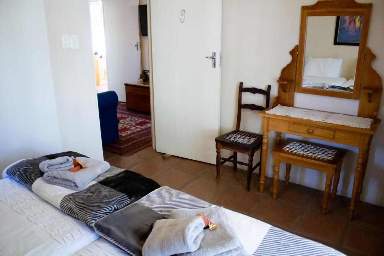 Bed and Breakfast De Oude Yotclub Оудсгорн Екстер'єр фото